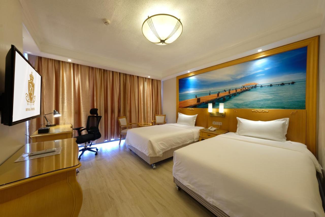 Royal J Hotel Cebu Esterno foto