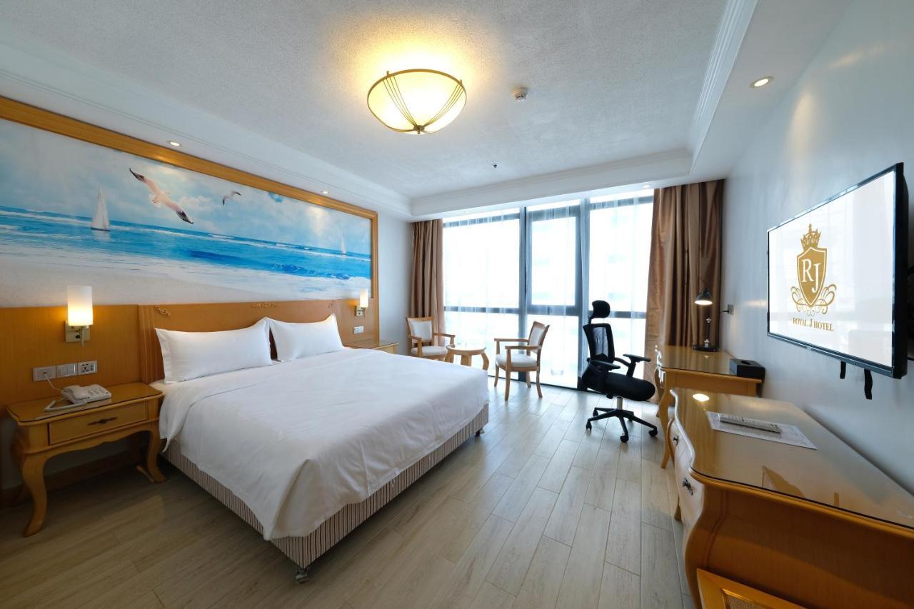 Royal J Hotel Cebu Esterno foto
